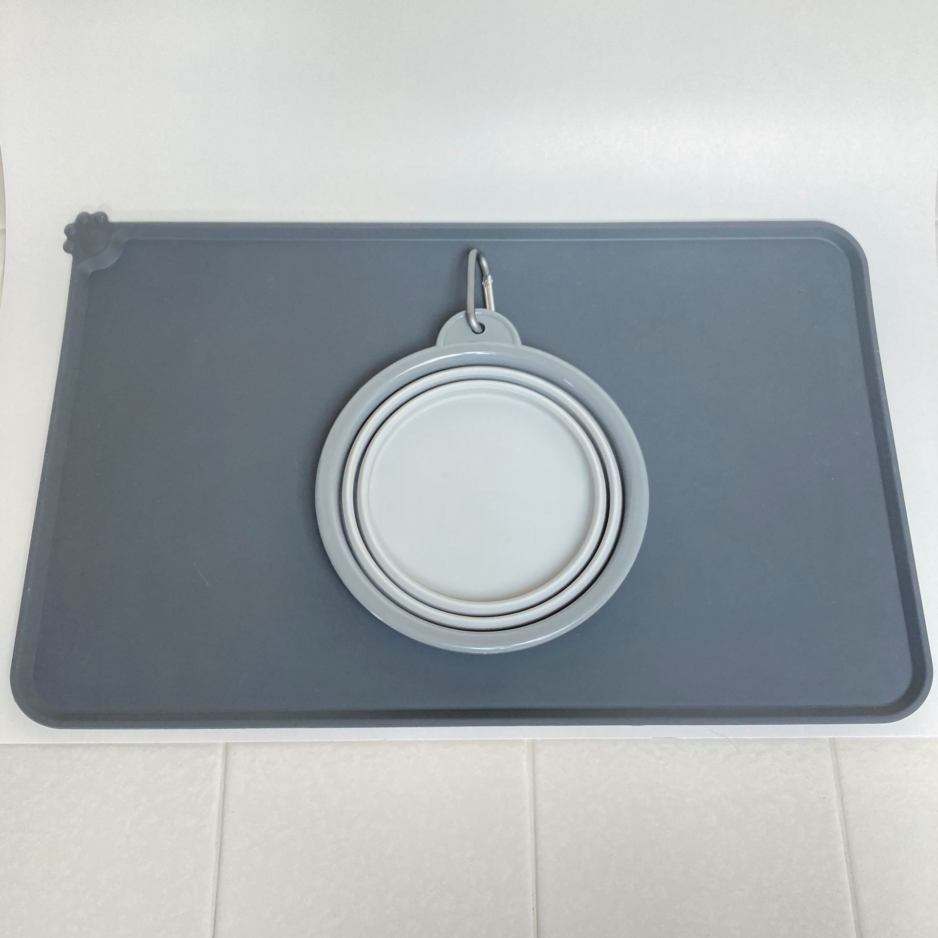 Reopet Silicone Pet/Dog Feeding Mat and Mod Collapsible Travel Bowl