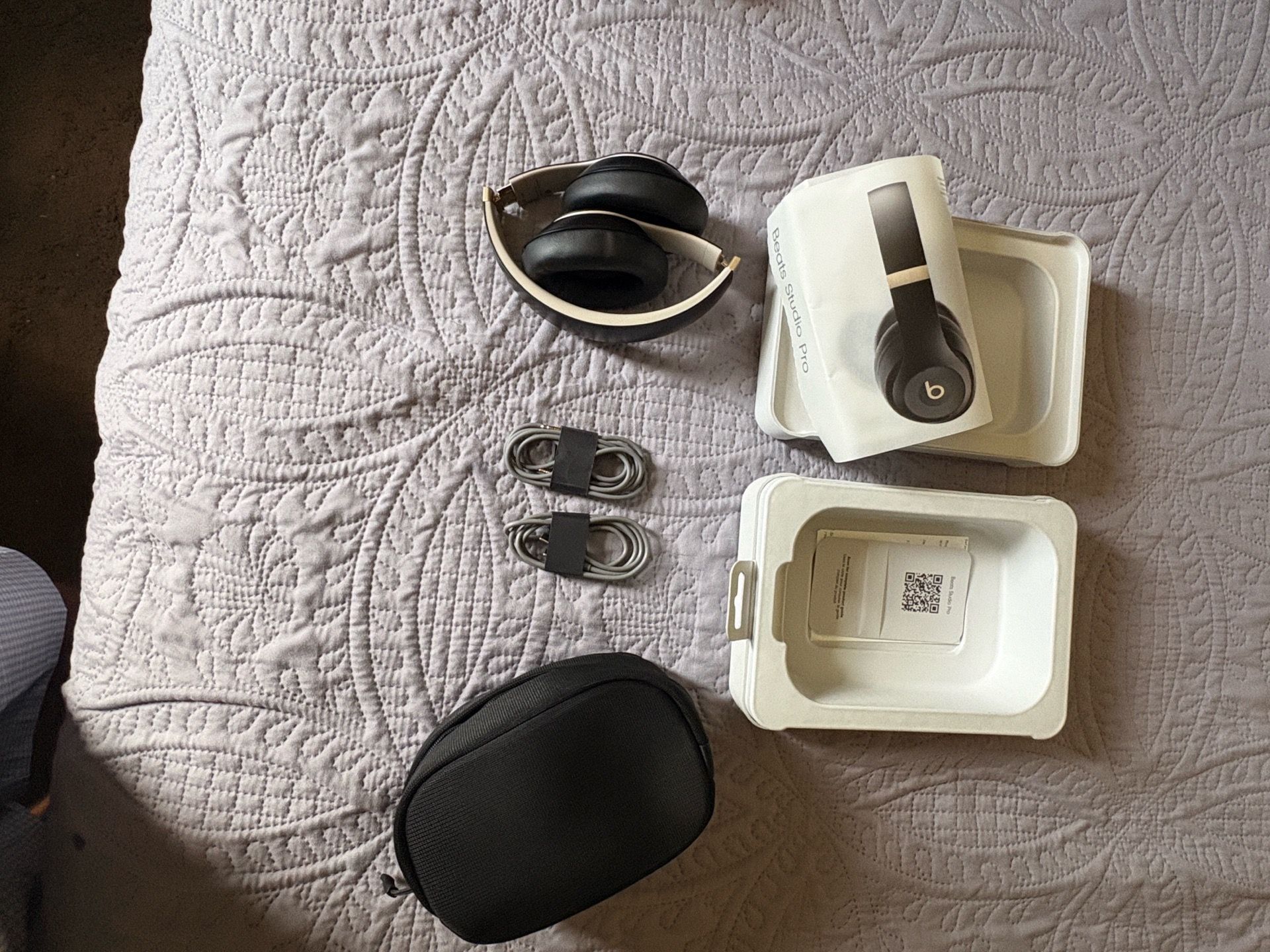 Studio Beats Black / Tan. Hardly used & Ultra 2 Apple Watch