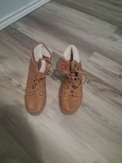 Women's shoes size 81/2