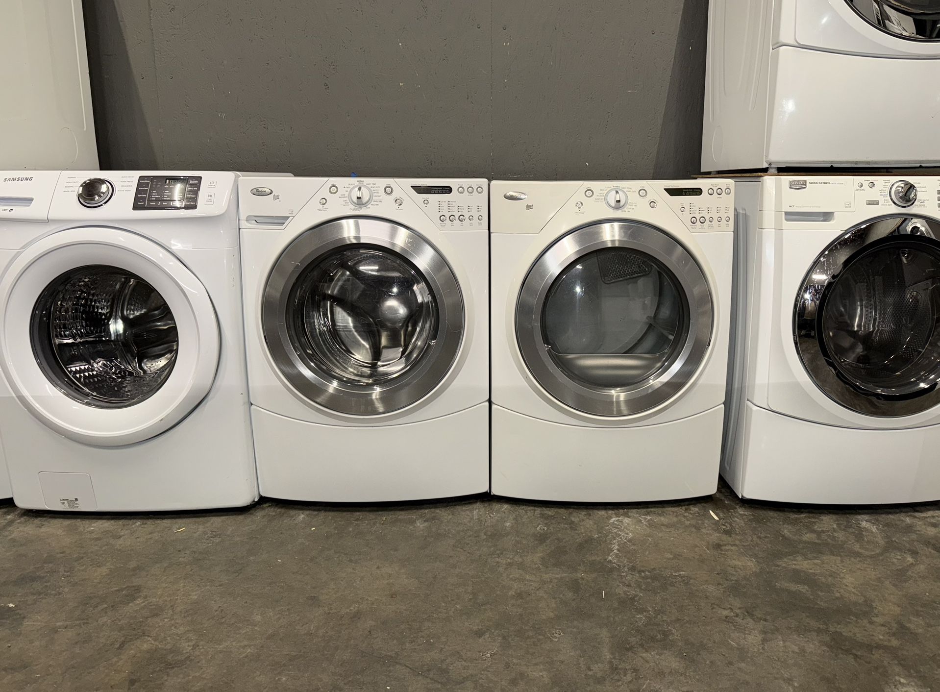 WHIRLPOOL XL CAPACITY WASHER DRYER ELECTRIC SET 