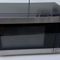 GE 1.0 Cu. Ft. Convection Countertop Microwave W/ Air Fry