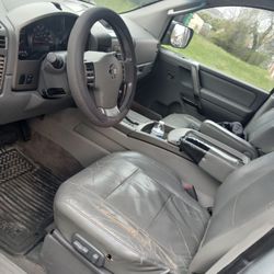 2004 Nissan Armada