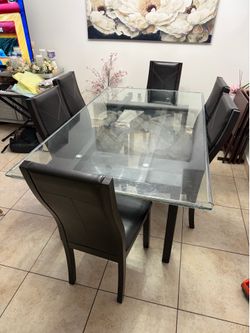 Dinning table
