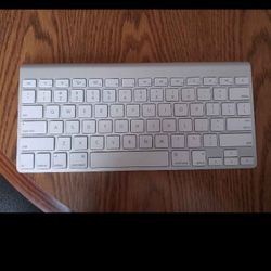 Apple Keyboard