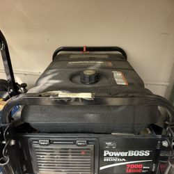 Power Boss Powered By Honda Generator 7000 Watts Running  And 12000 Starting