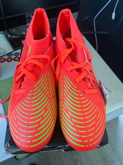 Adidas predator edge soccer cleats size 5