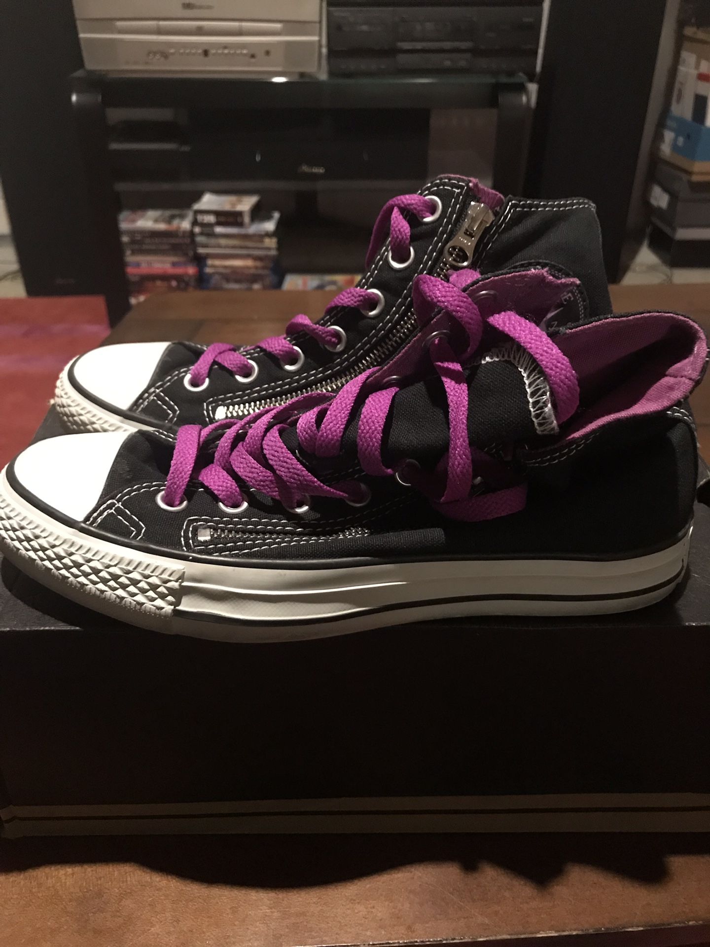 Converse Women’s sneakers size 8