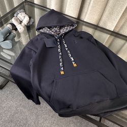LV Men’s Hoodie New 