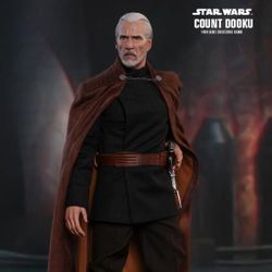 Hot Toys 1/6 Star Wars: Attack of the Clones Count Dooku Figure MMS496