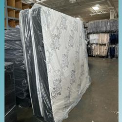 King size mattress / Colchon