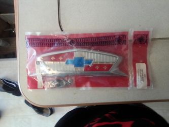 Chevy Impala emblem