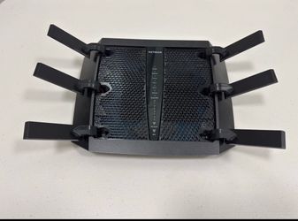 Nighthawk X6 AC3000 Tri Band WiFi Gigabit Router (R7900)