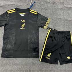 Kids Mexico Soccer Kit - Size 22