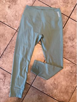 Women’s medium gymshark leggings