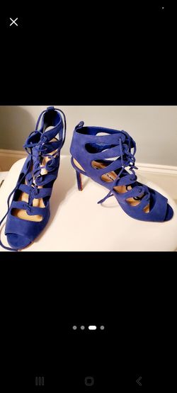 Manolo Blahnik size 7 suede ankle boots