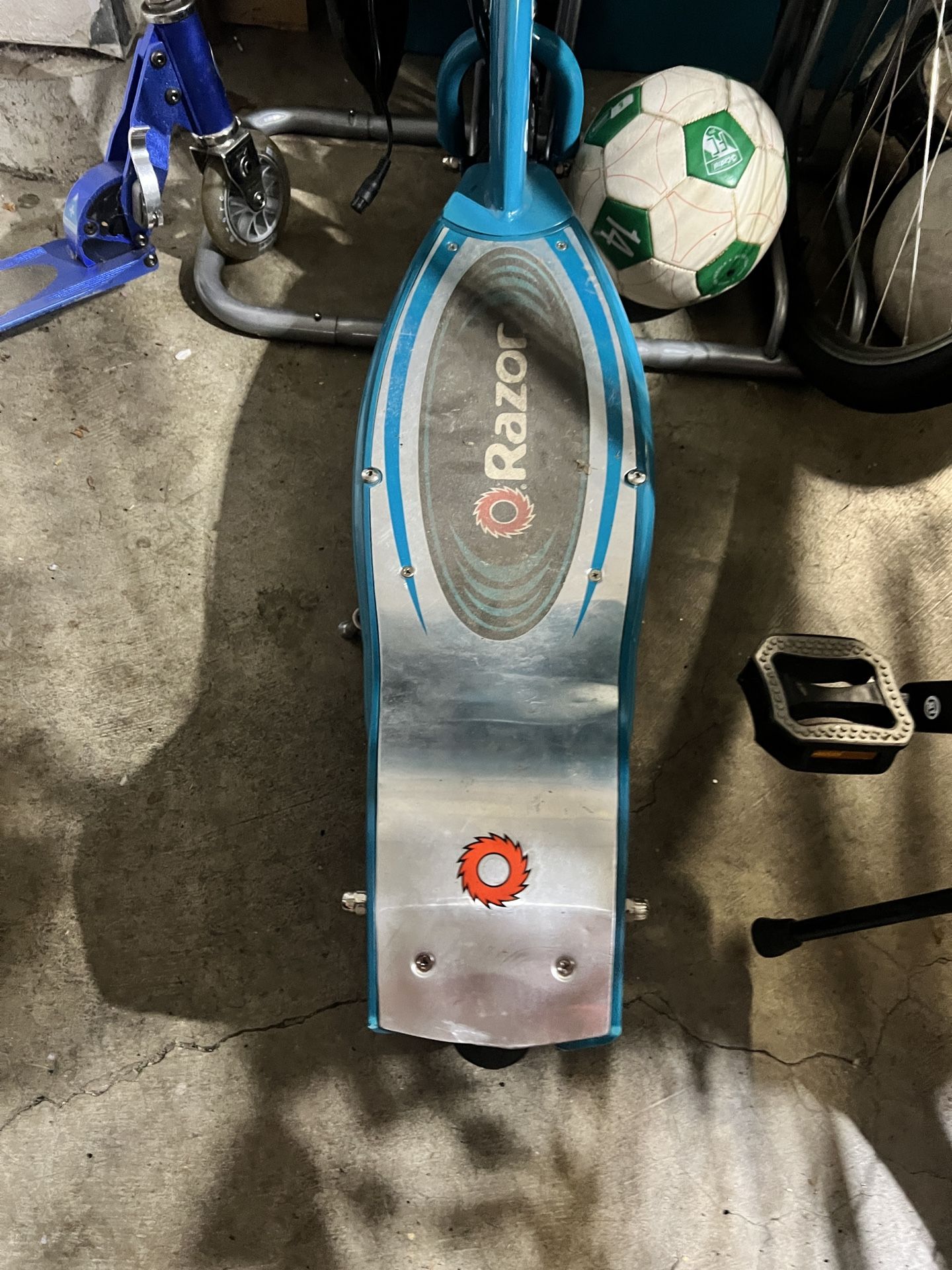 Razor E 200 Scooter
