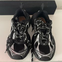 Balenciaga 3xl 