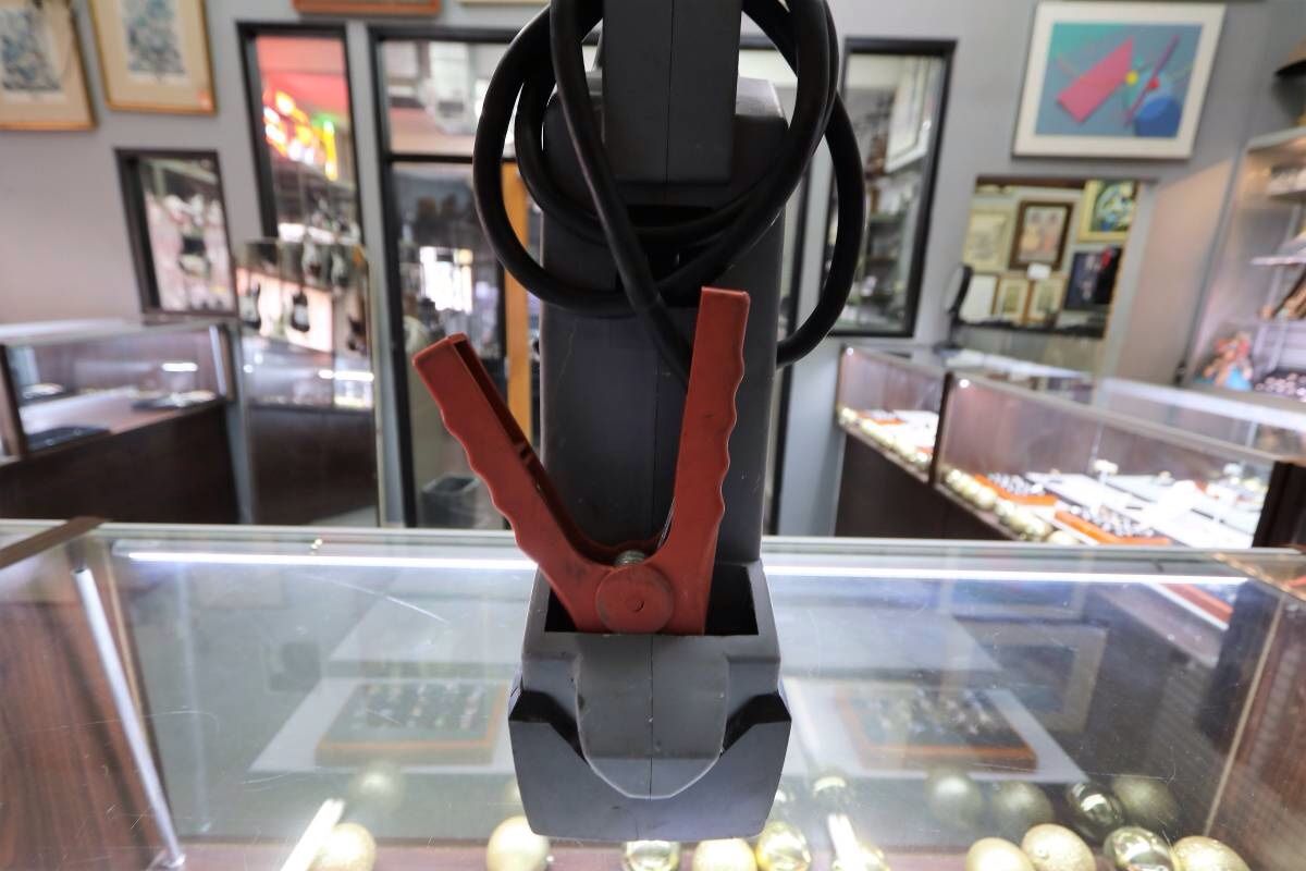 * Schumacher PSJ2212 DSR ProSeries 2200 Peak Amps Jump Starter for