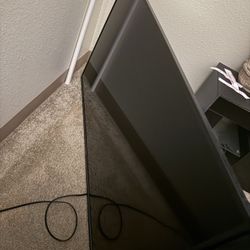 55” Hisense Roku Smart Tv