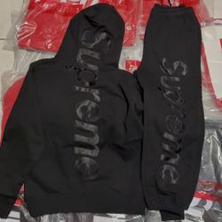 Black Supreme Hoodie Sets