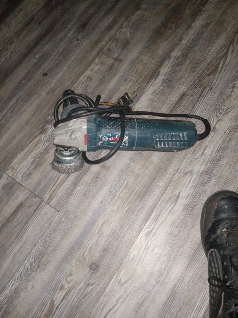 Bosch GWS13 50VSP Grinder