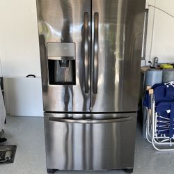 Fridgedaire Fridge