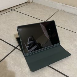 Galaxy Tab S6 Lite 10.4” Bundle – 128GB, S Pen & Keyboard