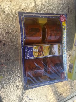 New Field & Stream chili set includes four ceramic mugs and a 2 oz packet of Southwest Chili Mix