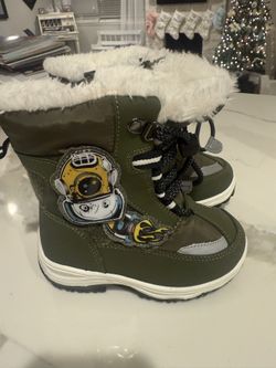 Kids Snow Boots Size 6t 