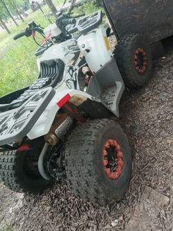 4 wheeler good start for your son has no seat or battery