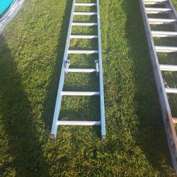 Fiberglass Ladder 8'