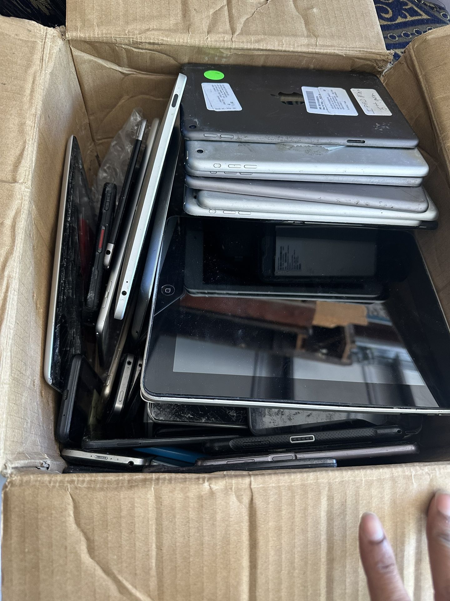 100 Pieces Salvaged Items