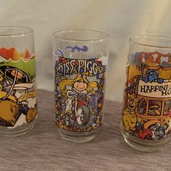 VINTAGE 1981 THE GREAT MUPPET CAPER GLASSES 