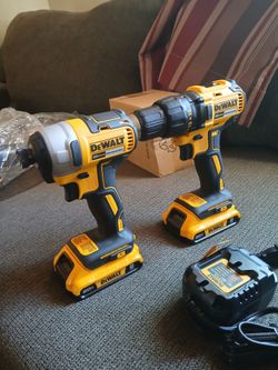 20v max Cordless Brushless combo kit drill driver 1/2 lmpact drill 1/4 And 2 battery And Charger