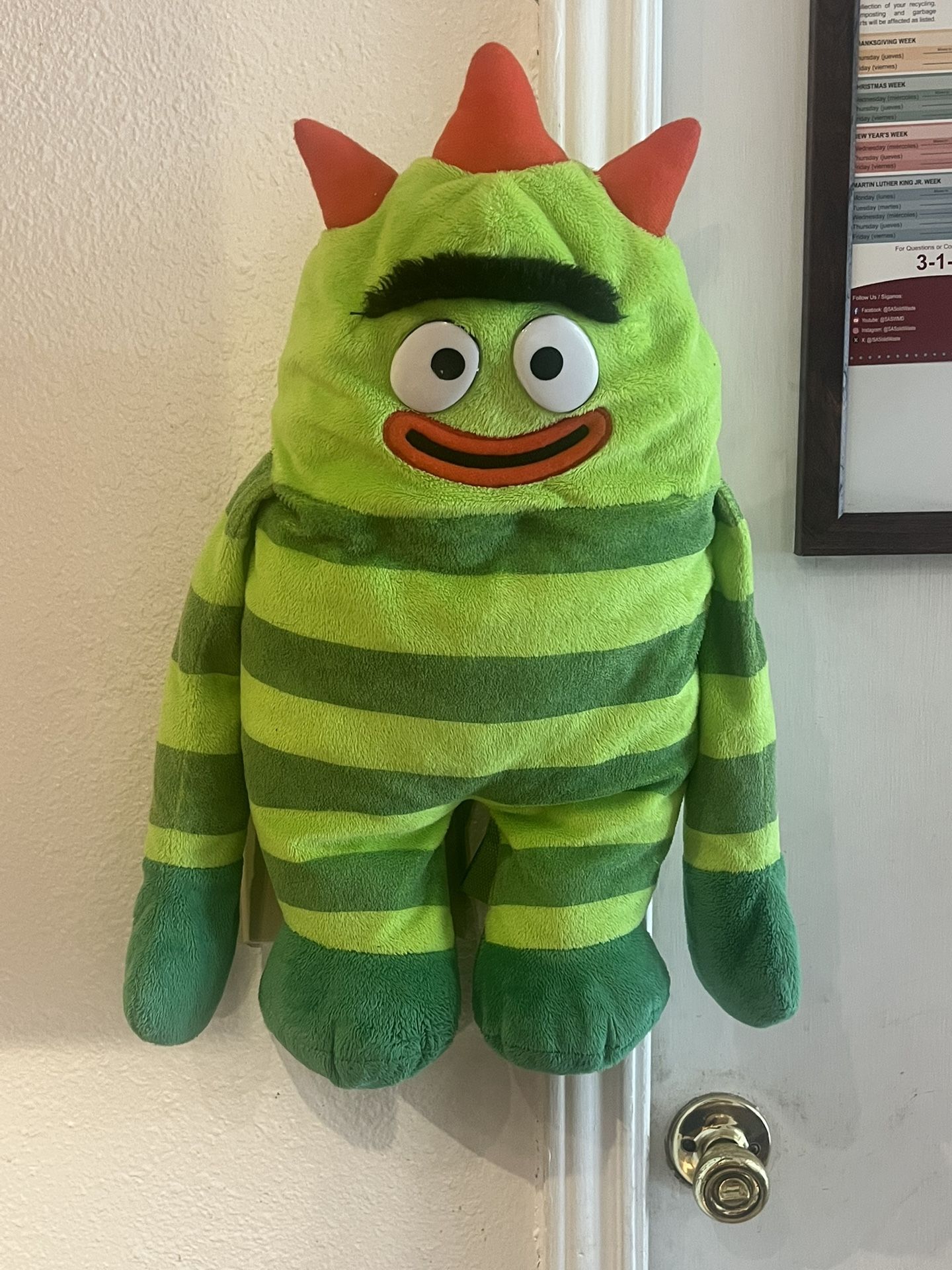 Yo Gabba Gabba Vintage Plushie/backpack