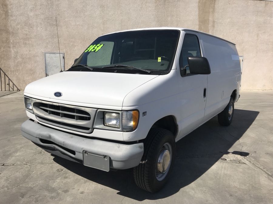 2004 FORD ECONOLINE E150 CARGO VAN V8 4.6L / RUNS GREAT READY TO GO! 8 CYLINDER 4.6L AUTOMATIC DOUBLE BARN DOOR ECEXLENT CONDITION MUST SEE SE HABL