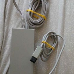 Wii Adapter And Av Cable