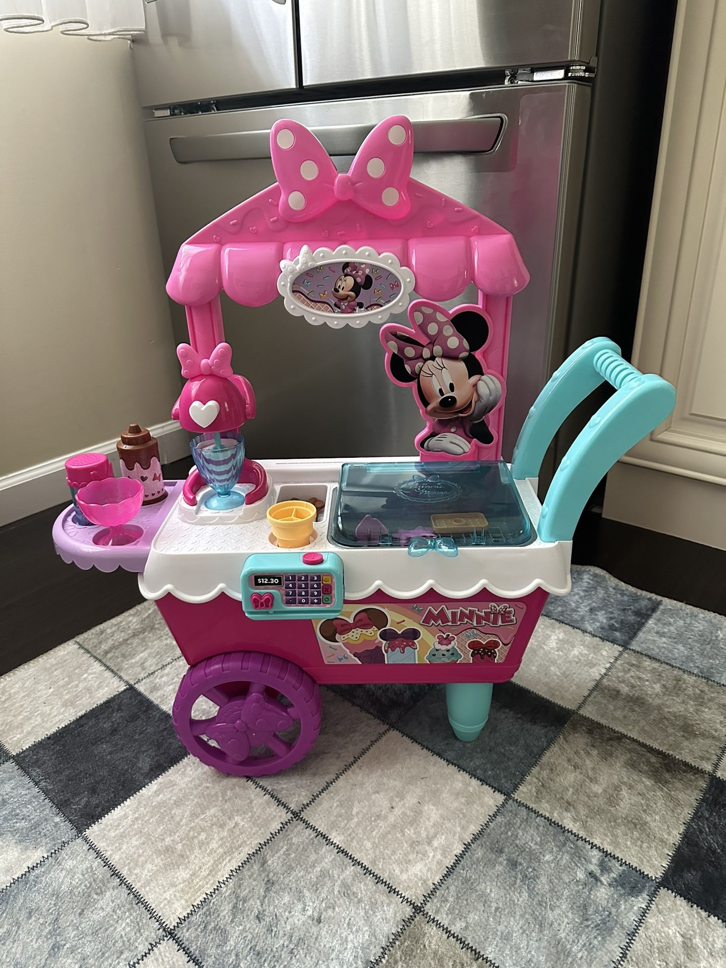 Disney Junior Minnie Mouse Sweets & Treats Ice Cream Cart