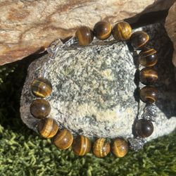 Tigers Eye Bracelet With Tigers Head 