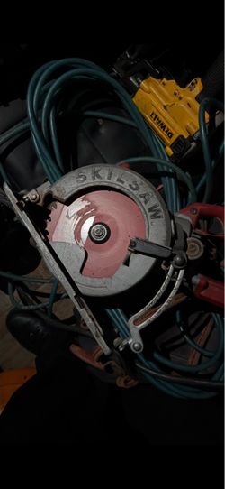 SKILSAW 7-1/4 in Worm Drive Corded Circular Saw SPT77W22.