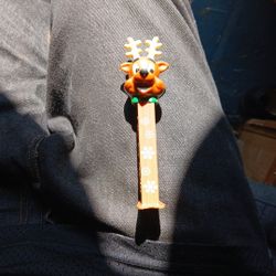 Reindeer pez Dispenser , snowflake stem and eight dot collar variant