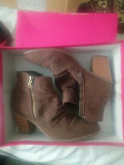 Low cut boots womens