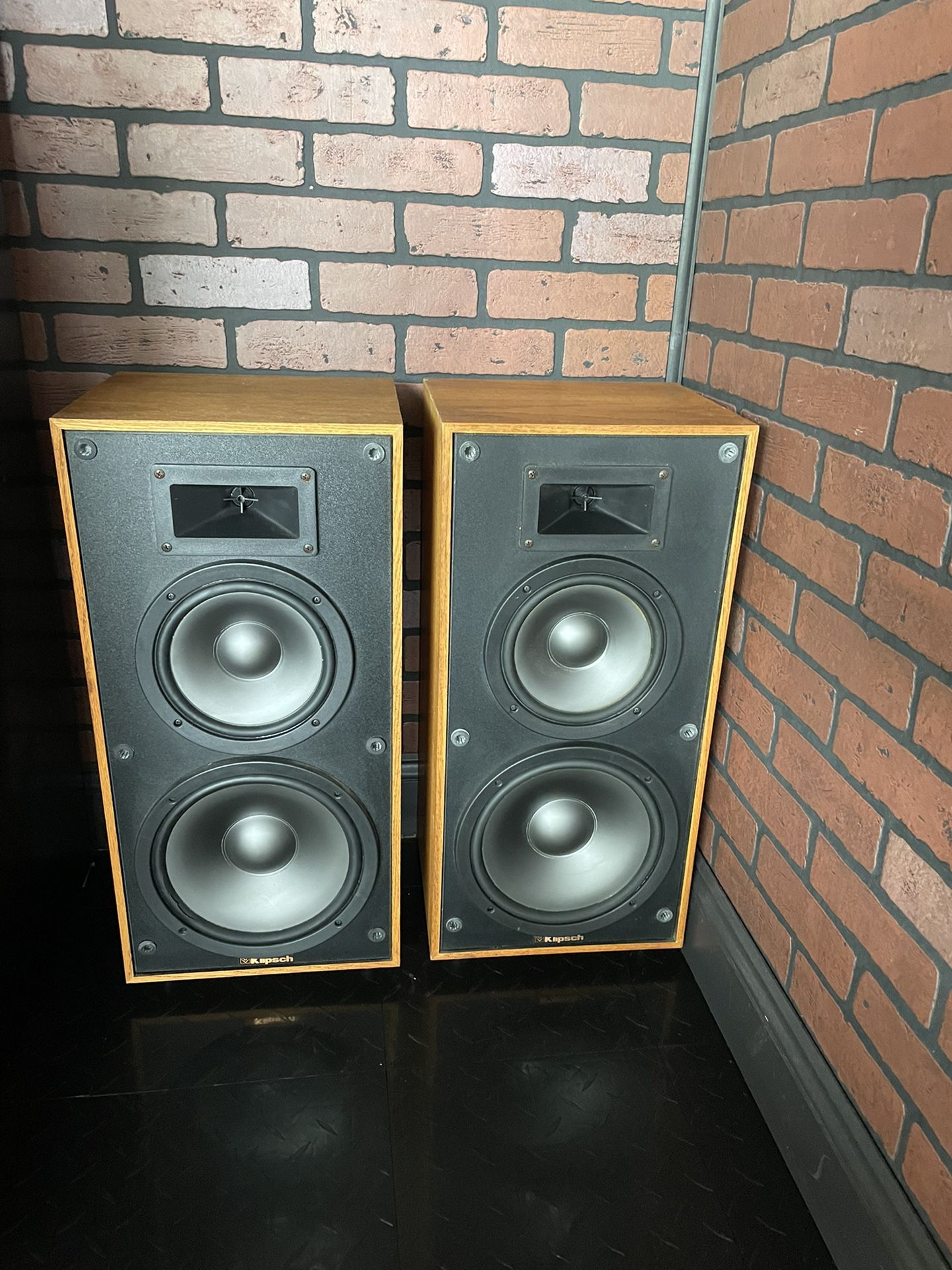 Klipsch KG 5.2 Floor Standing Speakers 