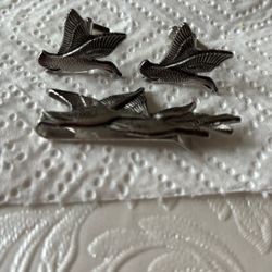 Vintage And on Duck Clip With Cuff Links 