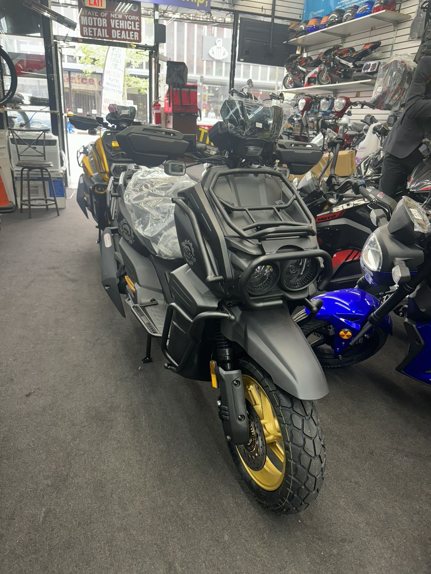 Brand New Tank 200cc Gold Edition