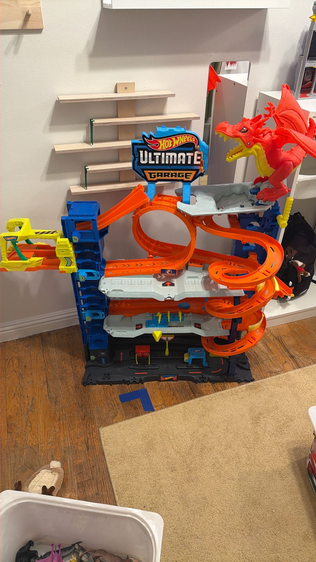 Hot Wheels city ultimate garage Dragon Track With Storage For 50+ cars