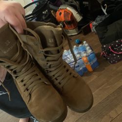 Army Boots  Size 6