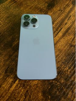 iPhone 13 Pro (sierra blue) 256 Gb unlocked $300