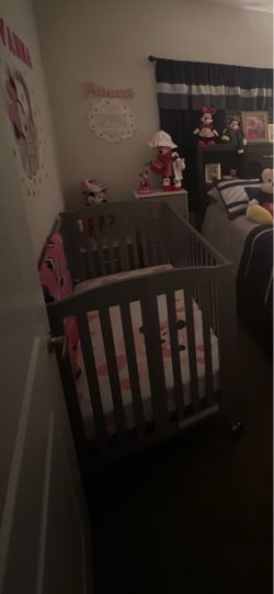Crib with Serta mattress