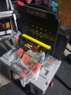 Black+Decker Kids Toy Workbench Play Set